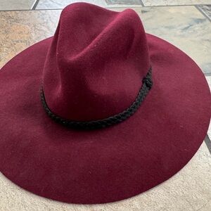 Women’s Hat- Gap Brand